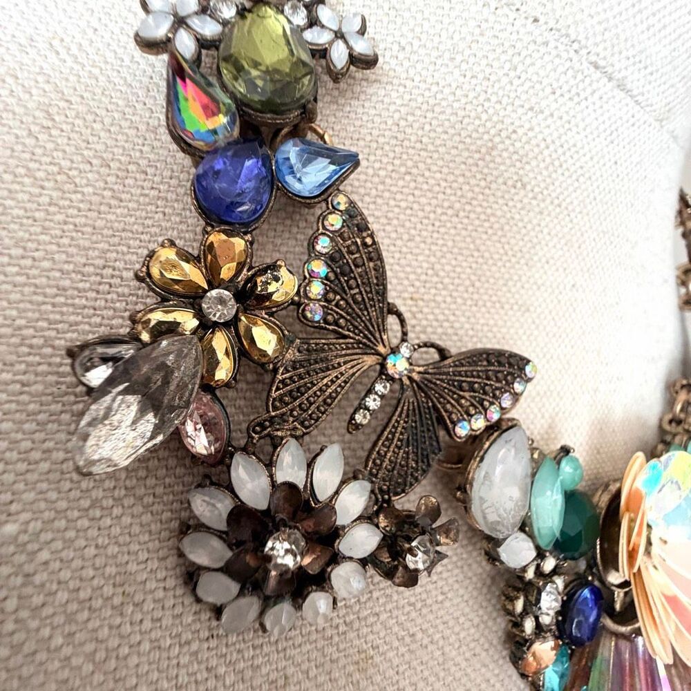 Statement Butterfly & Floral Bib Necklace Mixed Media Rhinestone Sequin Necklace - Picture 3 of 12
